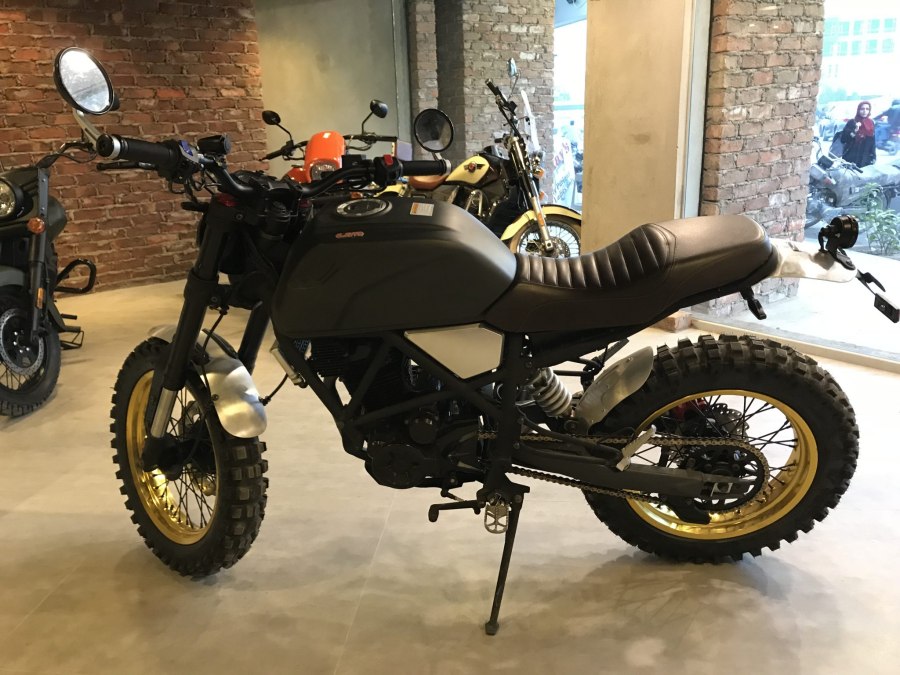 Мотоцикл m1nsk SCR 250