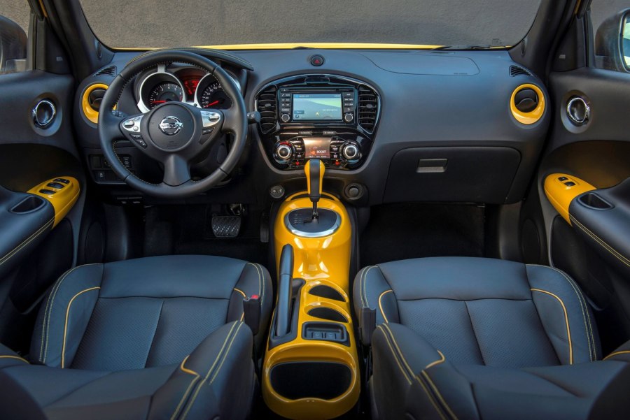 Nissan Juke 2016 салон