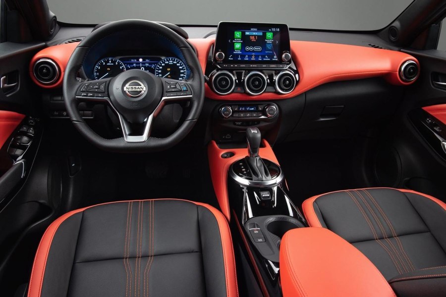 Nissan Juke 2010 салон