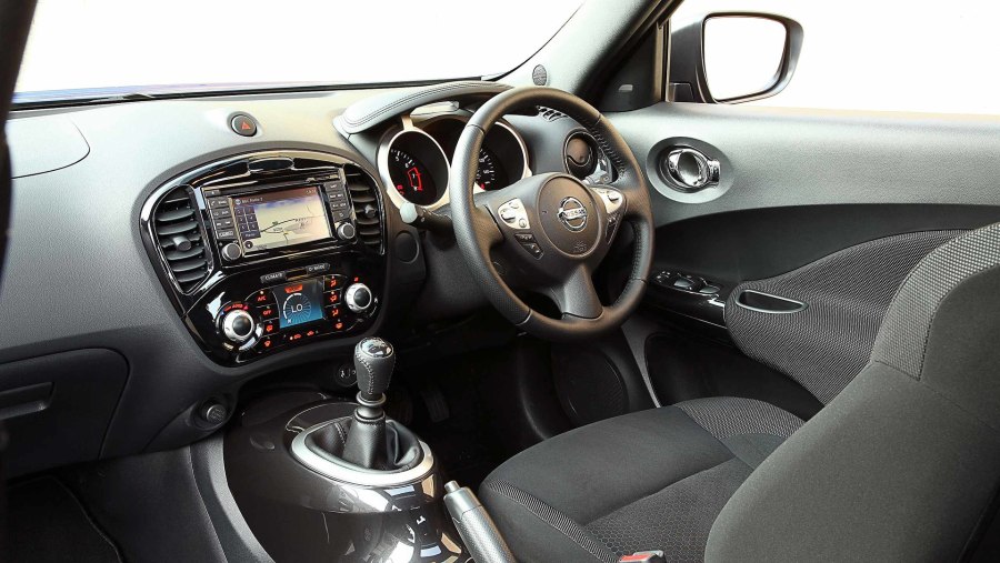 Nissan Juke салон сзади