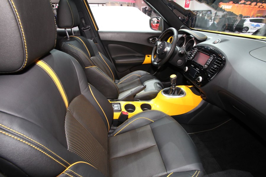 Nissan Juke 2014 интерьер