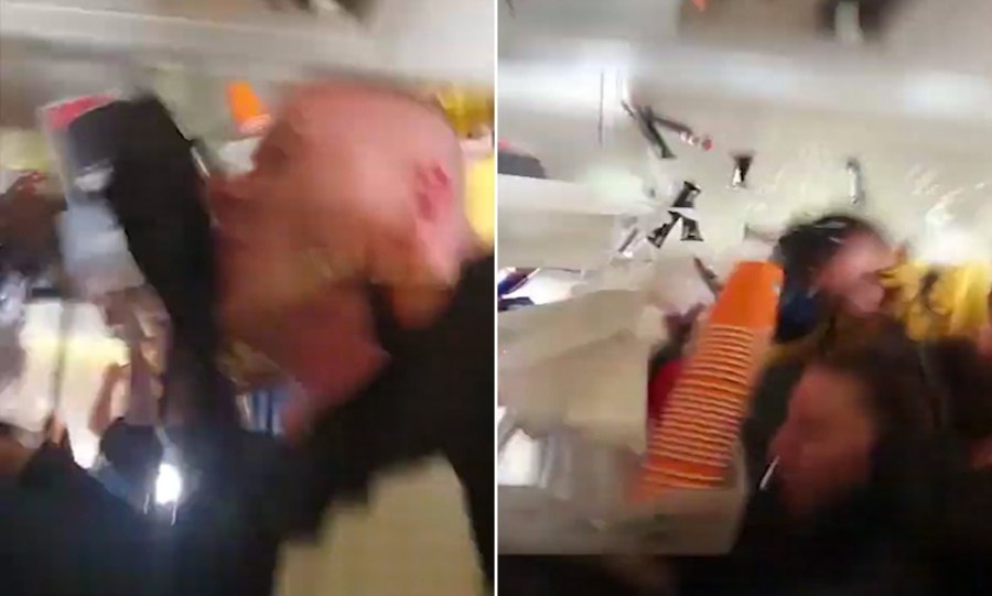 Самолет паника в салоне