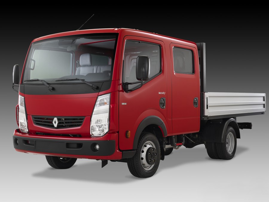 Renault Maxity аккумулятор