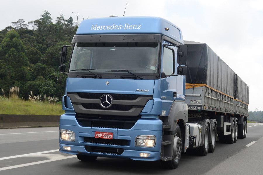 Mercedes-Benz Axor 2001