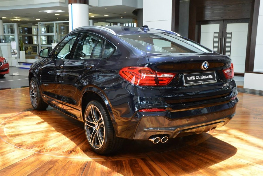 BMW x4 черный карбон