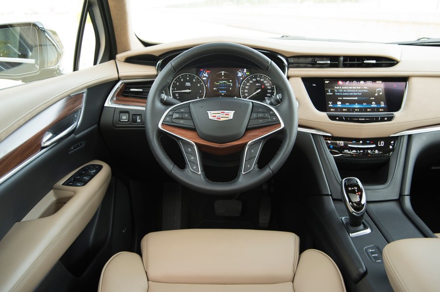 Cadillac xt5 2019 салон