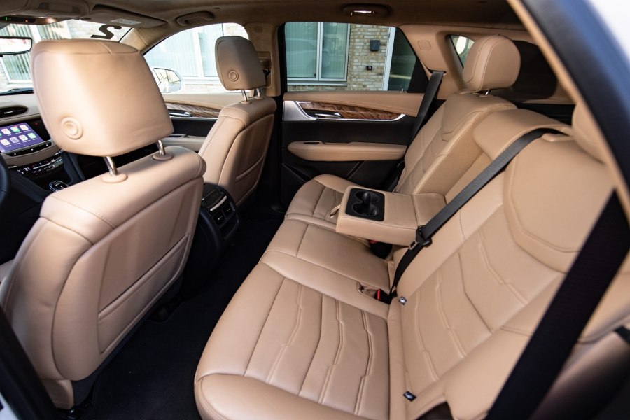 Cadillac xt5 салон