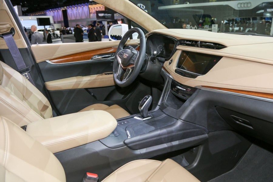 Cadillac xt4 и xt5
