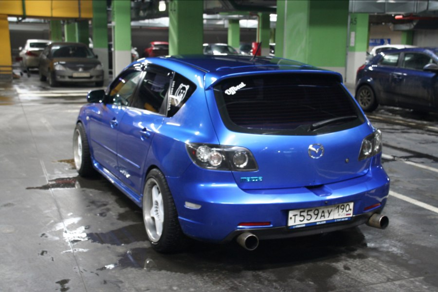 Mazda 3 синяя