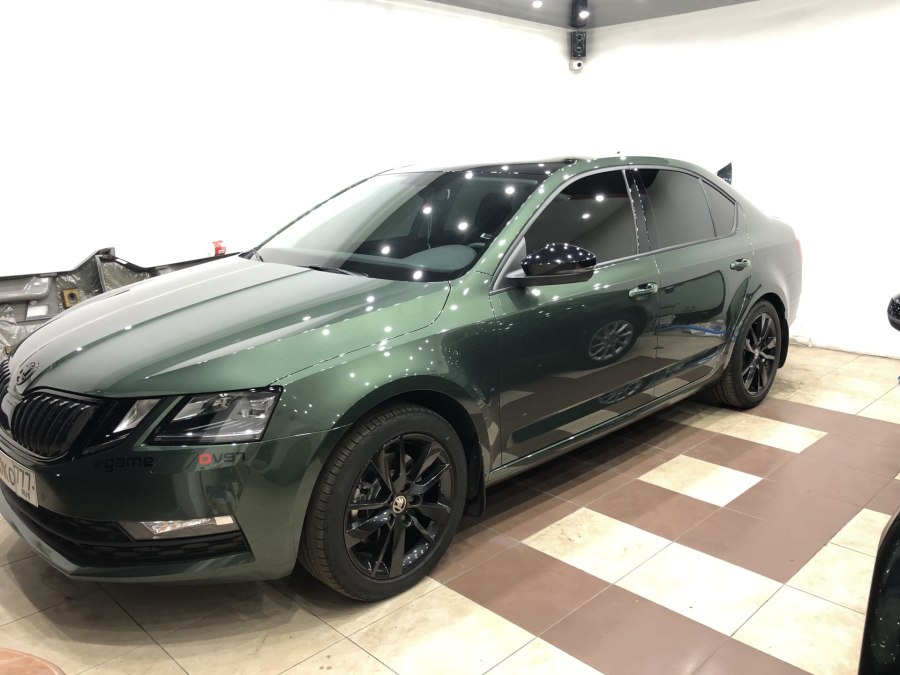 Skoda Octavia a8 Emerald Green