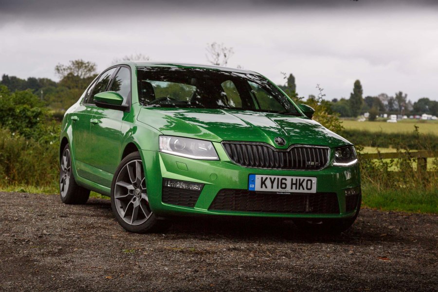 Skoda Octavia RS зеленая