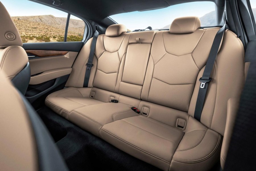 Cadillac ct5 2021 салон