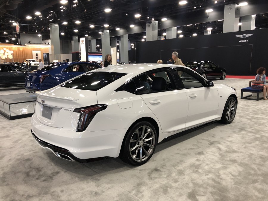 Cadillac ct5 2020 салон