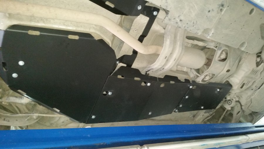 Купить защиту днища на мазду сх5 21 года в МСК