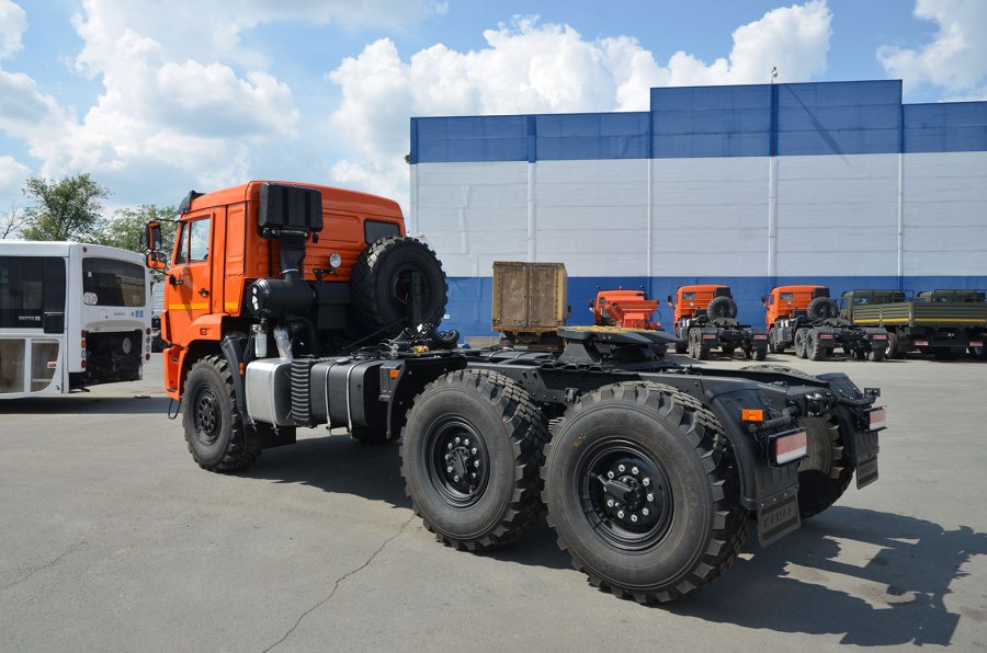 Седельный тягач КАМАЗ 53504
