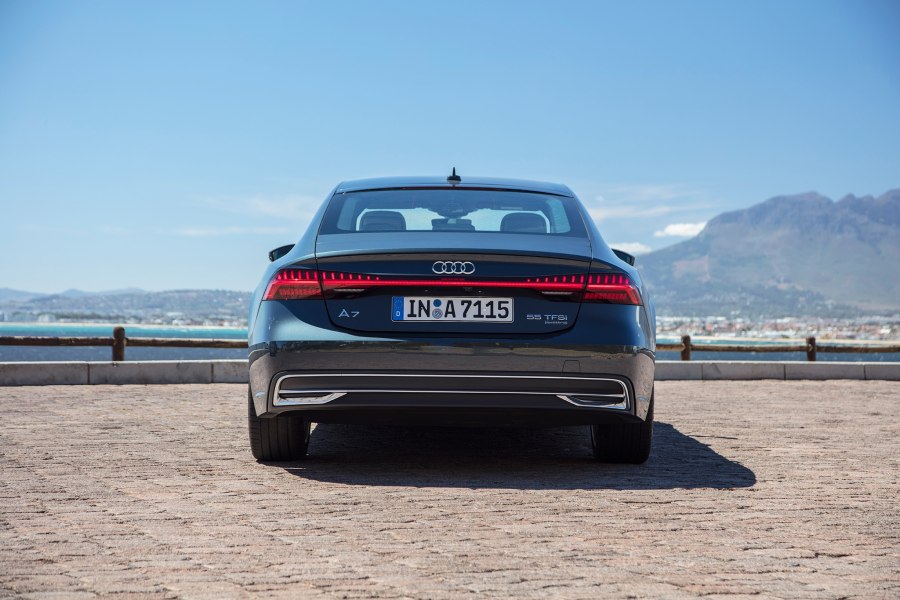 Audi a7 2019 зад