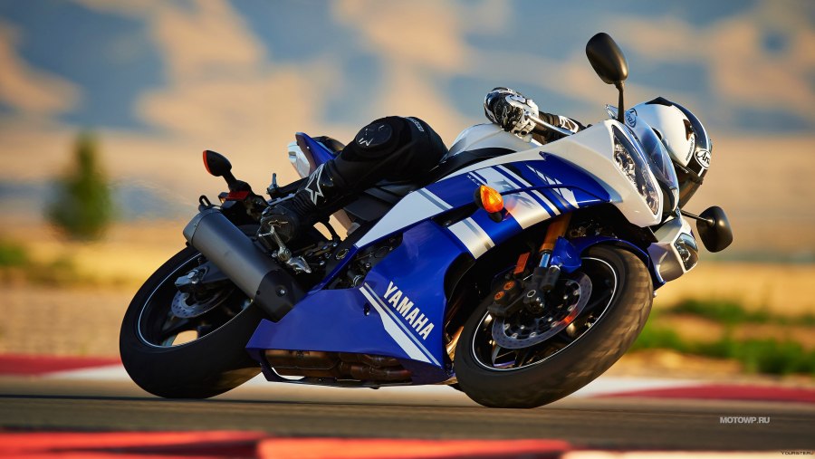 Спортбайк Yamaha r1