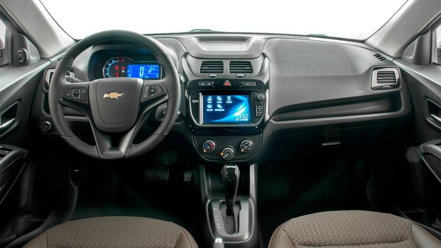 Chevrolet Cobalt салон максимальная комплектация