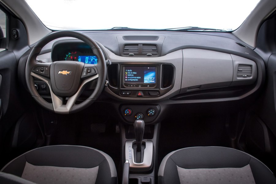 Chevrolet Cobalt LTZ салон