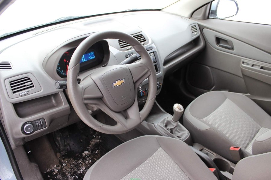 Chevrolet Cobalt 2014 салон