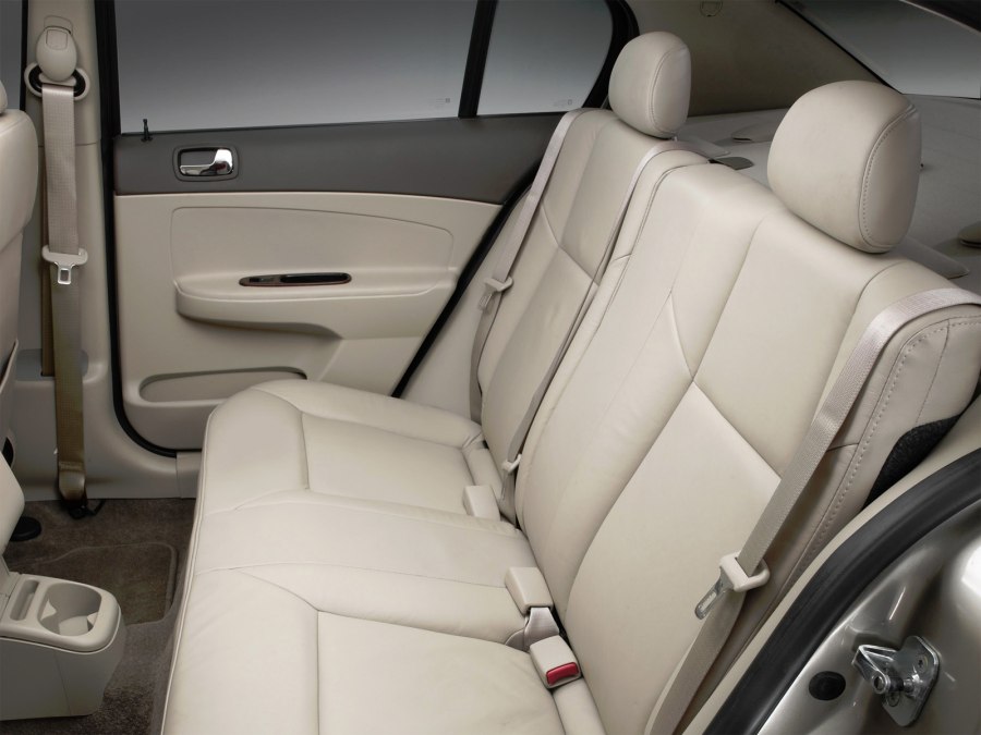 Chevrolet Cobalt Ravon r4 2021