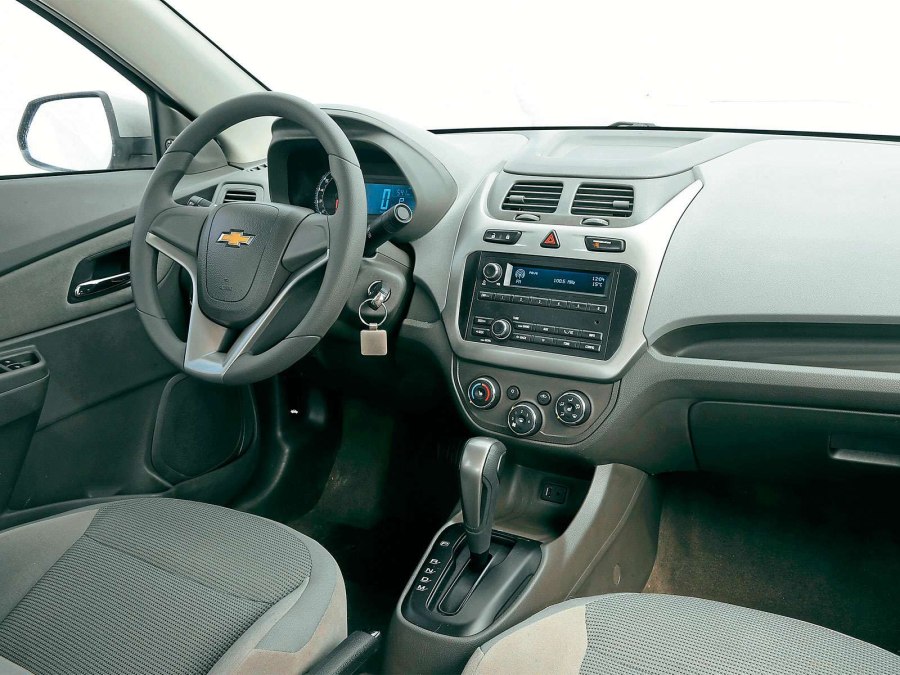 Chevrolet Cobalt 2019 салон
