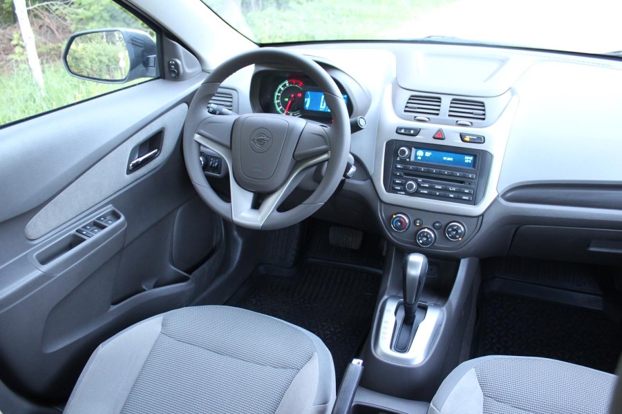 Chevrolet Cobalt 2 салон