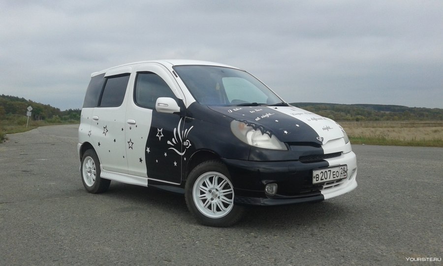 Toyota Funcargo Tuning