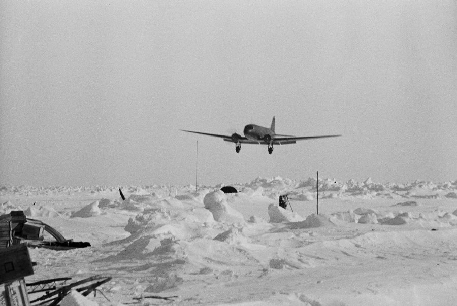 Дрейфующая станция СП-1