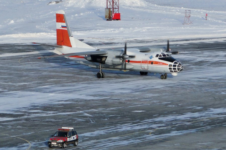 АН-12 Полярная Авиация