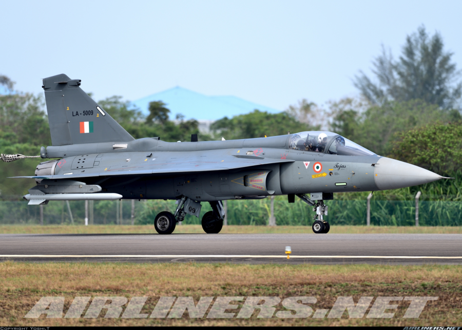 Самолет LCA Tejas