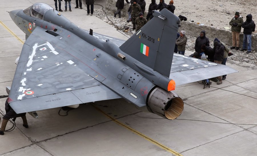 Самолет LCA Tejas