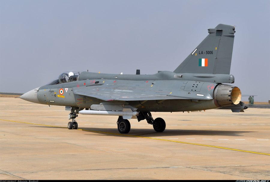 Hal Tejas истребитель