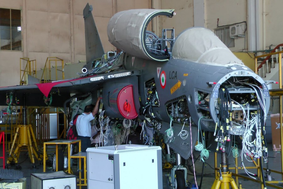 Tejas истребитель