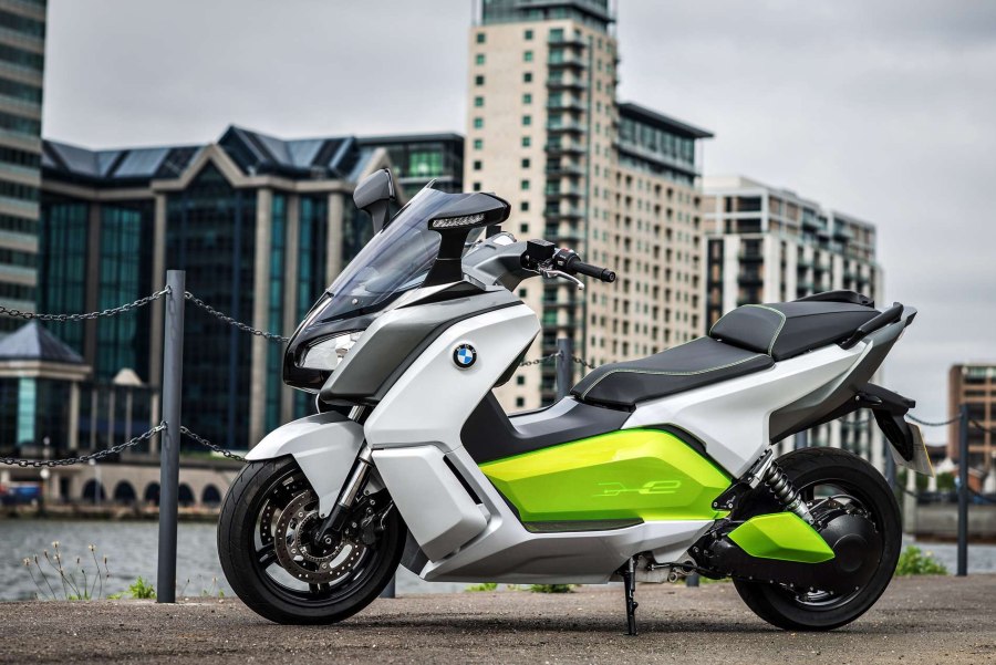 Макси-скутер BMW C Evolution