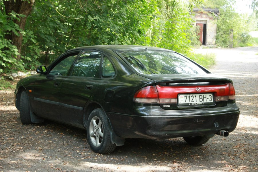 Мазда 626 1992 седан