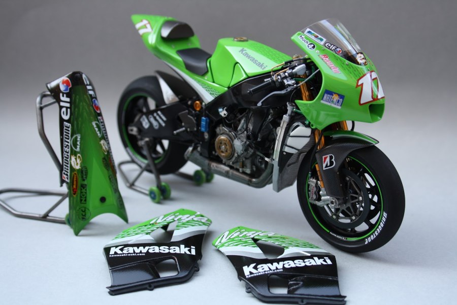 Мотоцикл Кавасаки zx6r