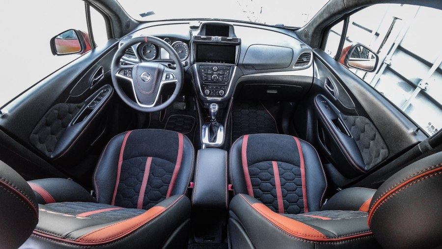 Opel Mokka OPC салон