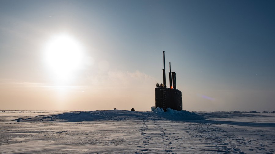 Всплытие подлодок в Арктике