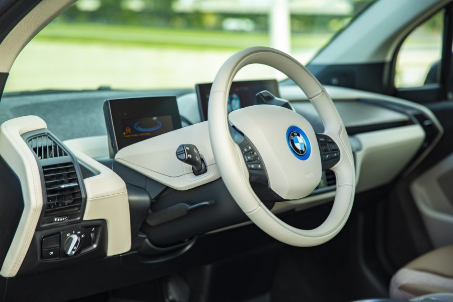 Электромобиль BMW i3