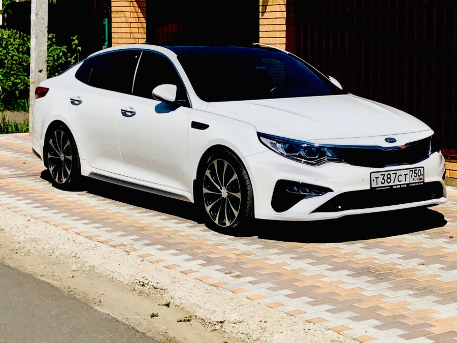 Kia Optima r19