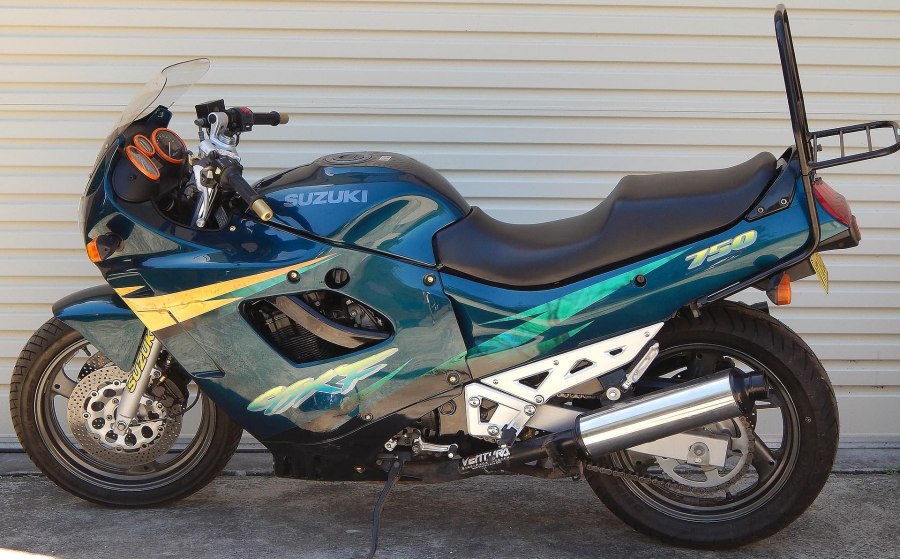 Suzuki GSX 750 F
