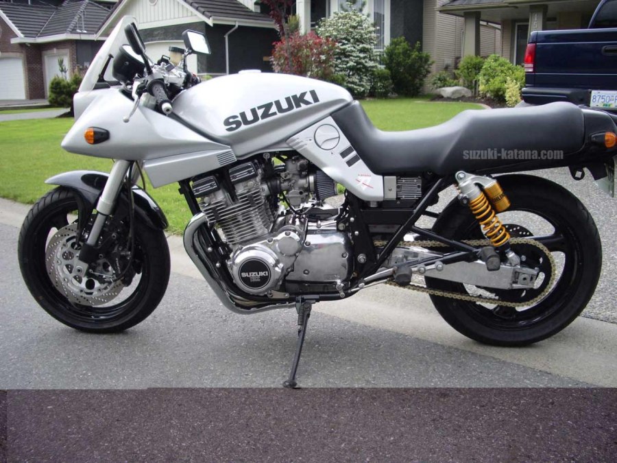 Suzuki Katana 750