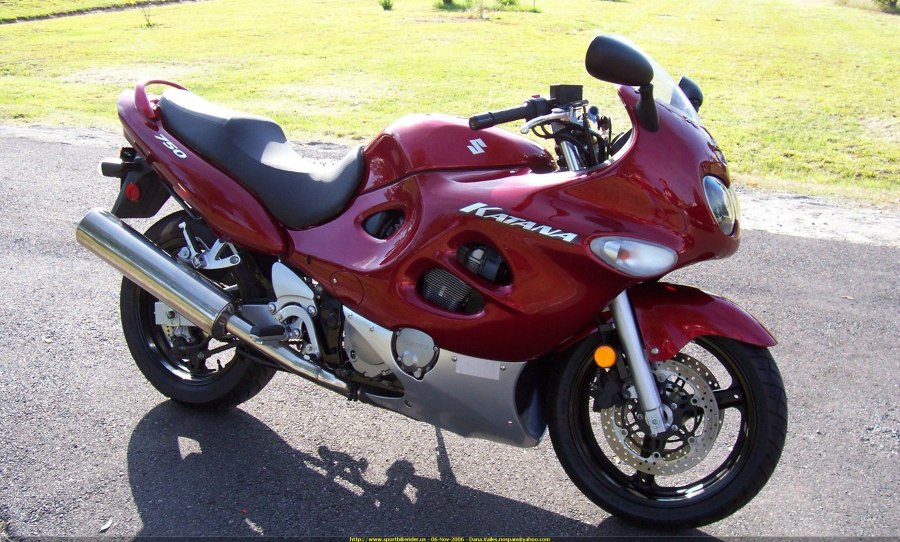 Suzuki GSX 750 F