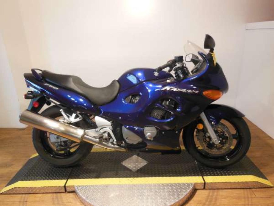 Suzuki GSX 600 F