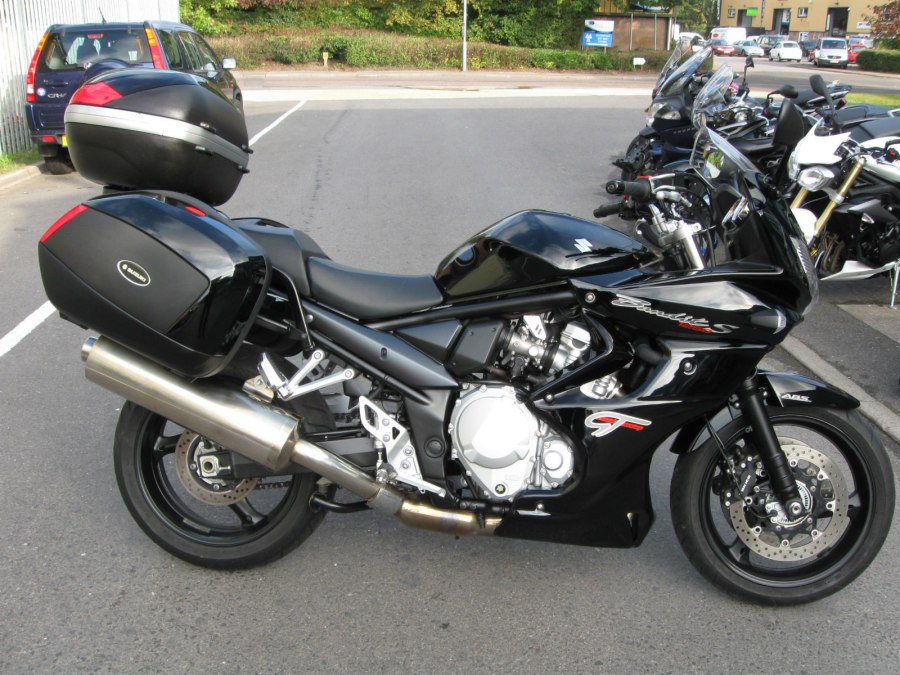 Suzuki Bandit 900