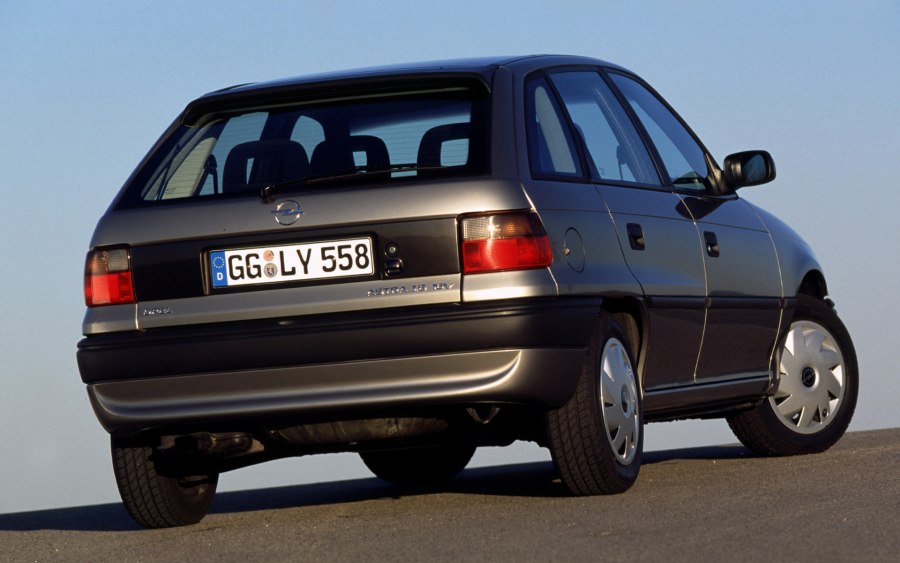 Opel Astra f хэтчбек 1.6