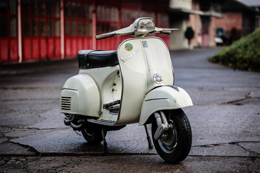 Vespa 180 SS