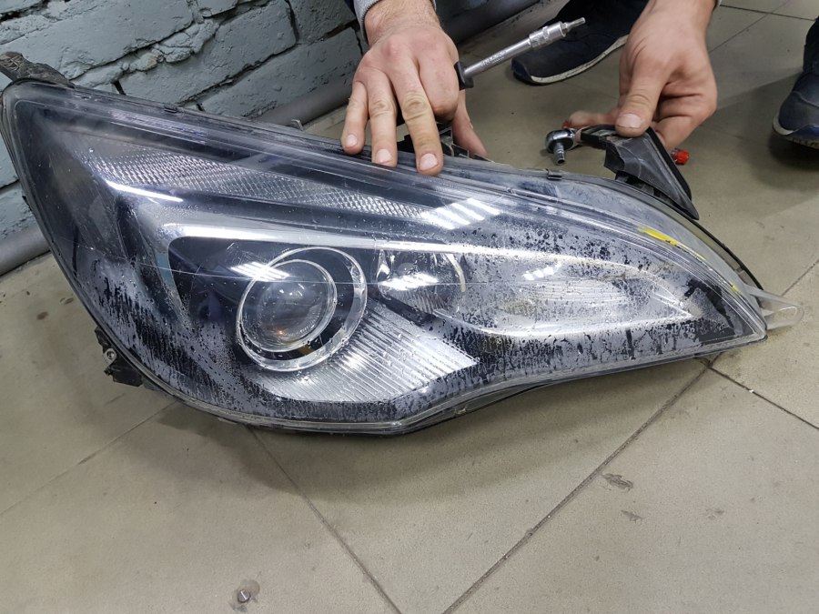 Фара Opel Astra j GTC