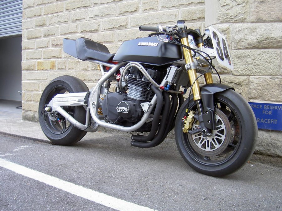 Custom Streetfighter Moto